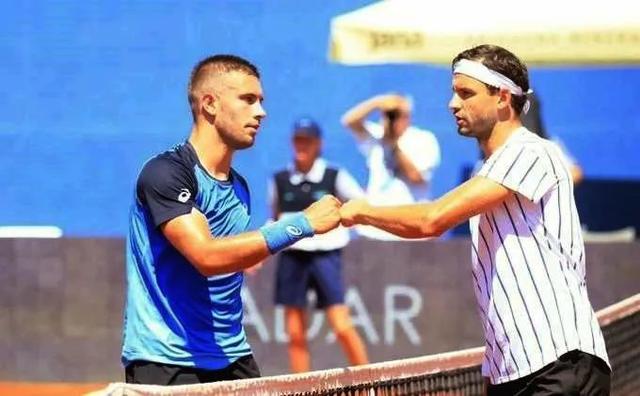 展开艰苦卓 展开艰苦卓